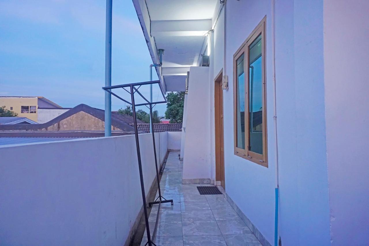 Oyo 91456 Anggrek Homes Makassar Buitenkant foto